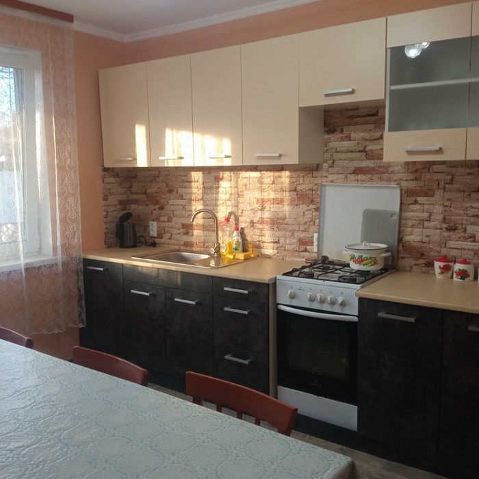 Будинок подобово