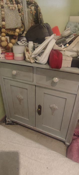 Antyk bieliźniarka z lustrem i komoda