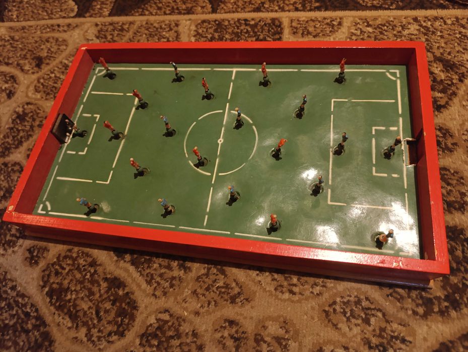 stara zabawka z czasów PRL gra FOOTBALL