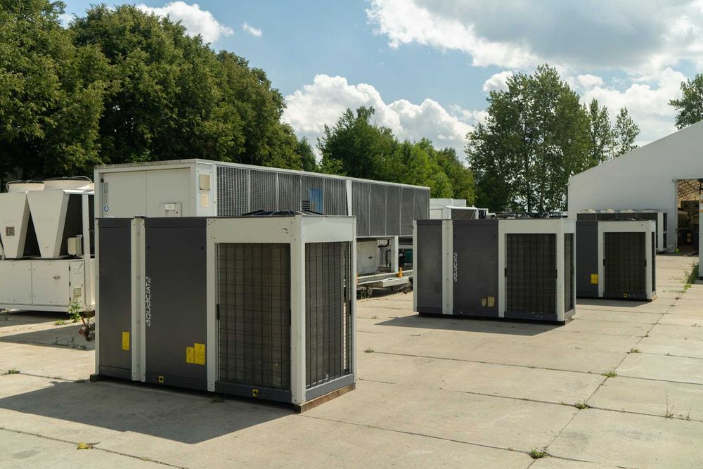Chillery używane 300–1300 kW: Aermec, BlueBox, Lennox, Panasonic