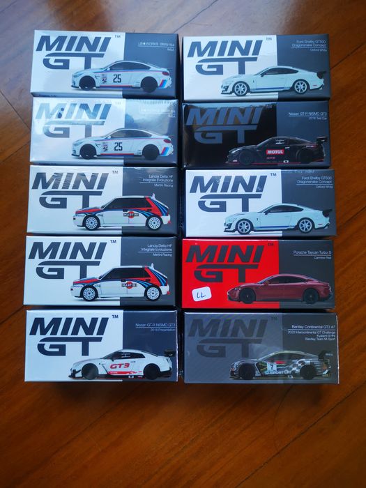 Koenigsegg/volvo hot wheels com portes incluídos