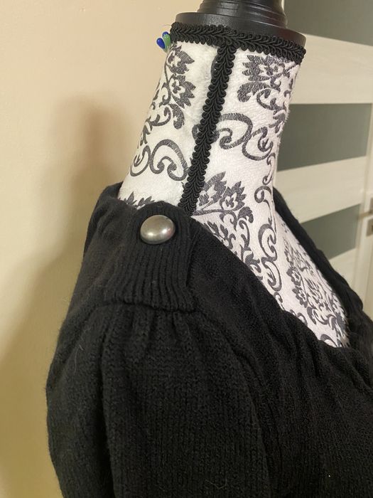 Czarny sweter z pagonami Sinequanone, rozmiar 38