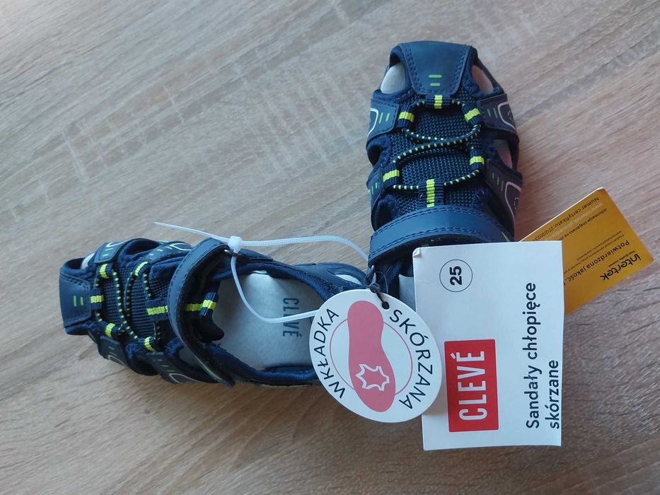 nowe sandały r. 25