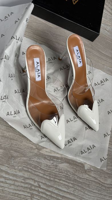 Туфлі Alaia в наявності 38 39 босоніжки мюлі шльопанці