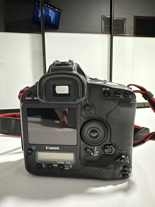 Canon EOS-1 D Mark lV