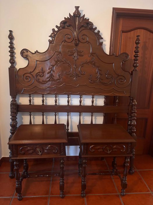 Quarto completo de casal em madeira maciça - Zona Setúbal