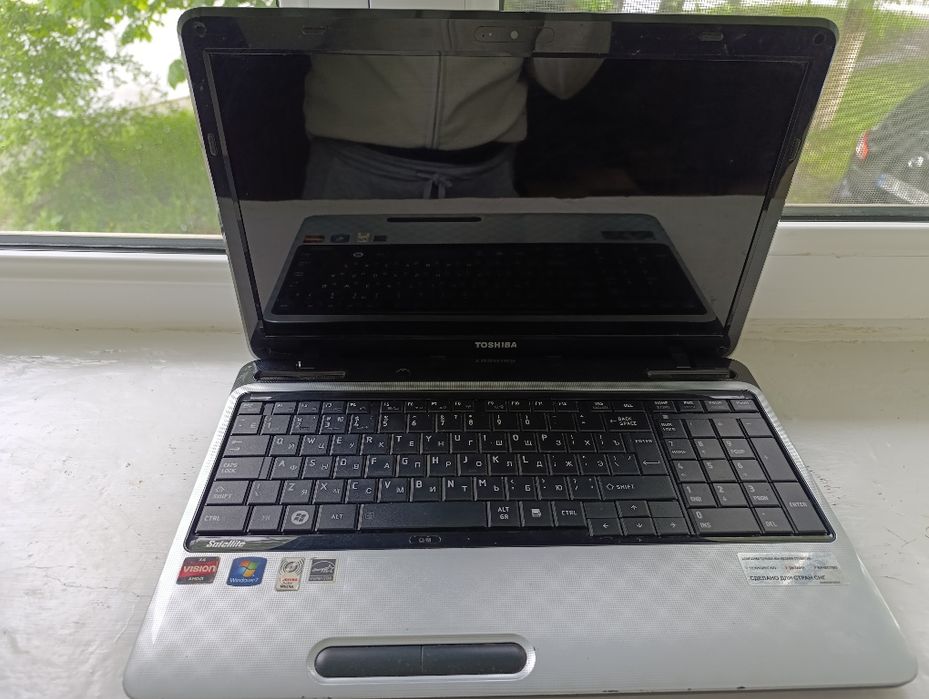 Ноутбук Toshiba на запчасти
