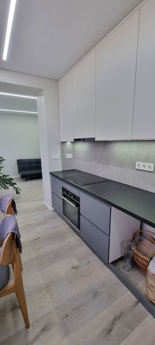 Продам 3к кв м.Науки, ул.Новгородская