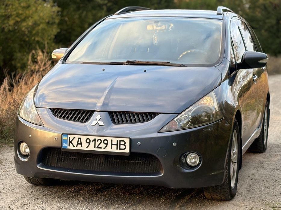 Mitsubishi Grandis 2006 • 2.4 ГБО • 7 мест • Автомат