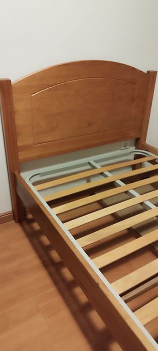 Cama de Solteiro com Colchão e Estrado