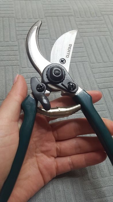 Садовий секатор 10 мм