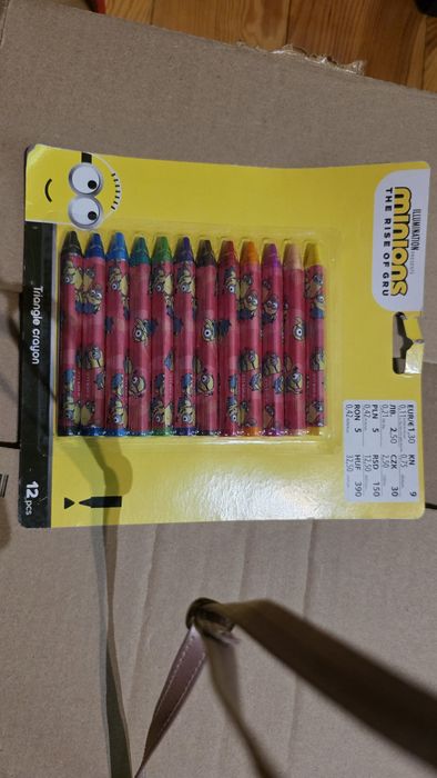 Kredki woskowe Minionki nowe