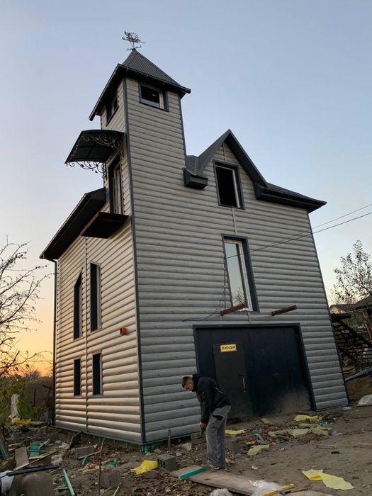 Покрівельні роботи каркасне будівництво фасадні роботи паркан під ключ