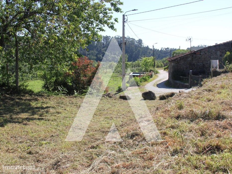 Terreno para Construção de Moradia | 2.497 m² | Guimarães