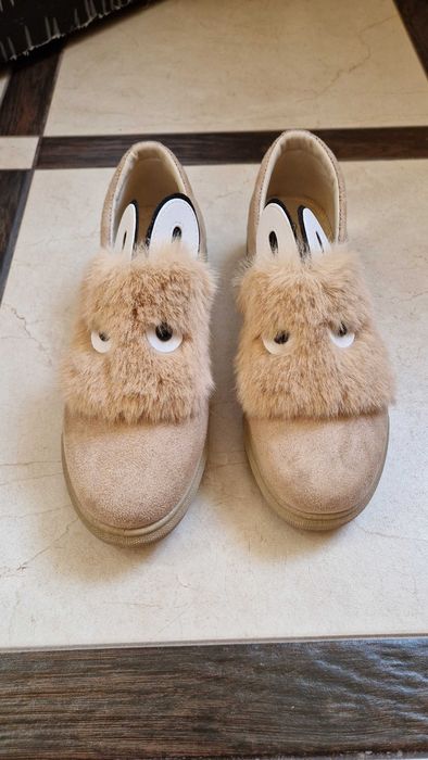 Тапочки тапки туфлі