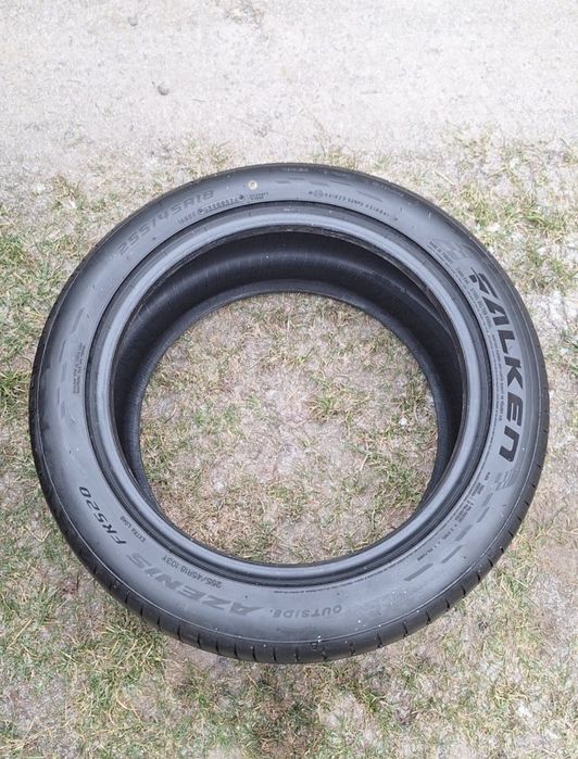 Нова літня пара шин FALKEN 255 45 R18