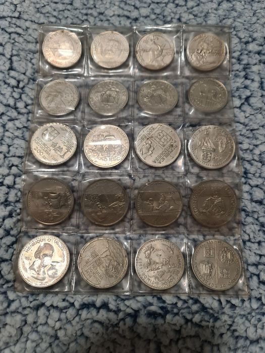 Moedas de 100 e 200 escudos comemorativas