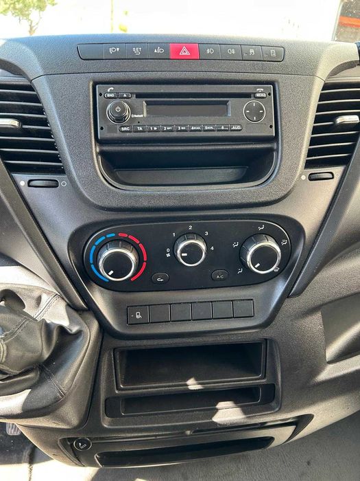 Iveco 3.0 – 3 Lugares | Muito Bem Estimada | Ar Condicionado