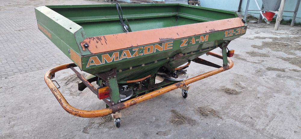 Rozsiewacz Amazone ZA-M 1500