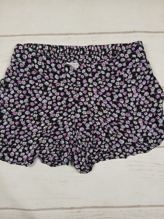 Szorty damskie Pieces M maternity kwiaty czarne wiskoza letnie lekkie