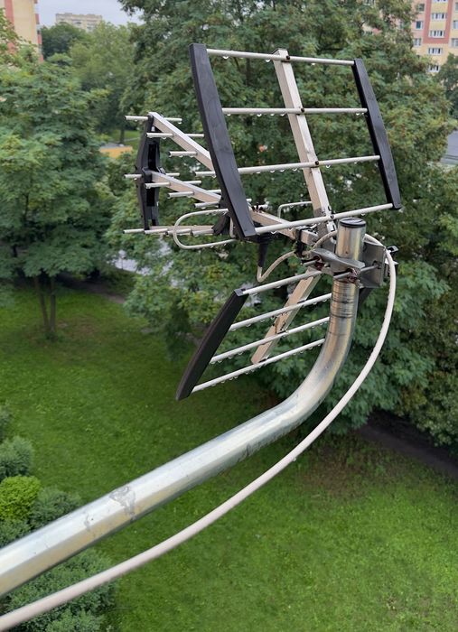Antena DVB-T kierunkowa Ze wspornikiem