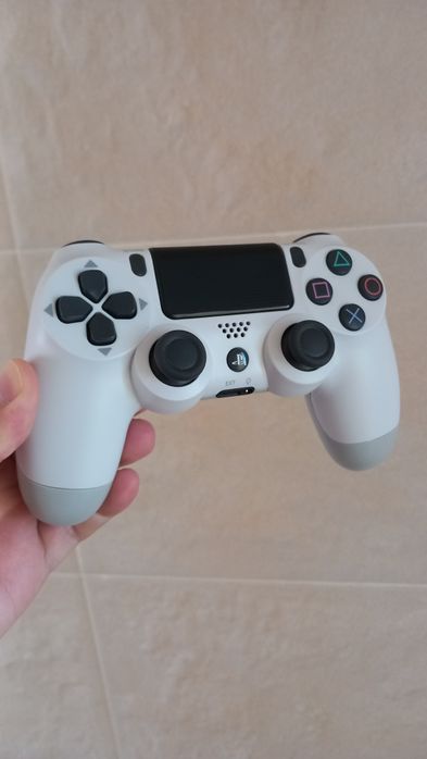 Comando PS4 branco