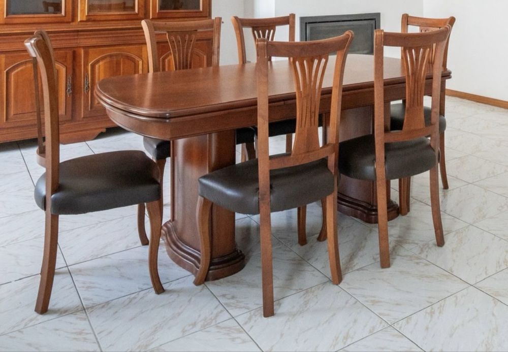 Mesa com 6cadeiras