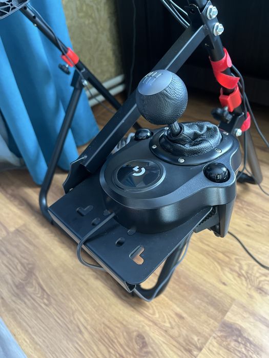 Ігровий набір Logitech G29 (Кермо, Педалі, КПП) + Кокпіт (стійка)