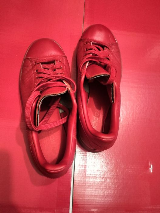 Женские кроссовки Adidas Stan Smith .