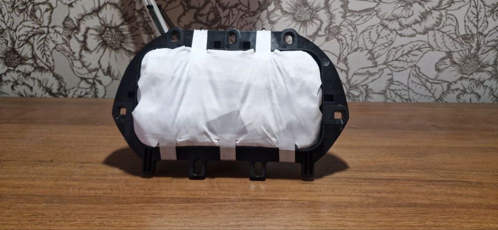 Подушка безпеки в торпеду PEUGEОT 308 (т9) 13-21