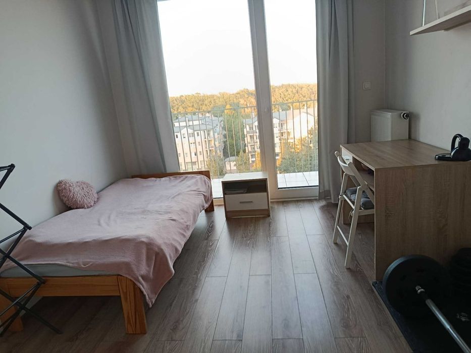 Pokój z prywatnym balkonem | Metro Natolin | Belgradzka 3F | Od 1 października