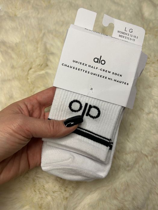 Białe skarpetki alo długie damskie skarpetki