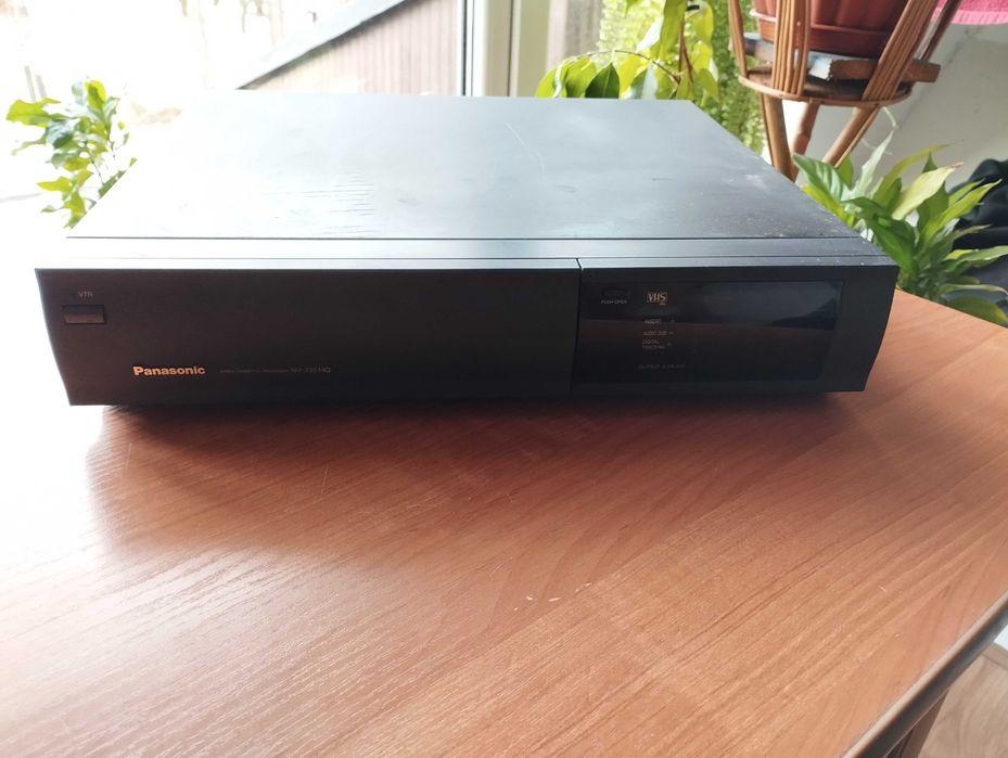 Magnetowid odtwarzacz VHS Panasonic NV-J35HQ