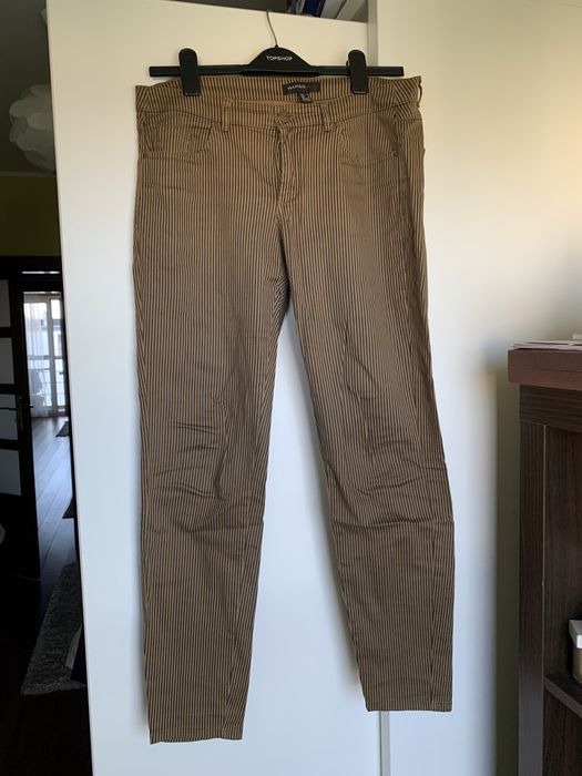 Spodnie w paski MANGO
