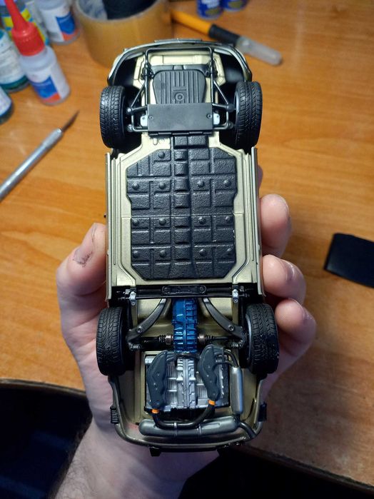 Porsche Carrera 911 Targa Turbo 1:24