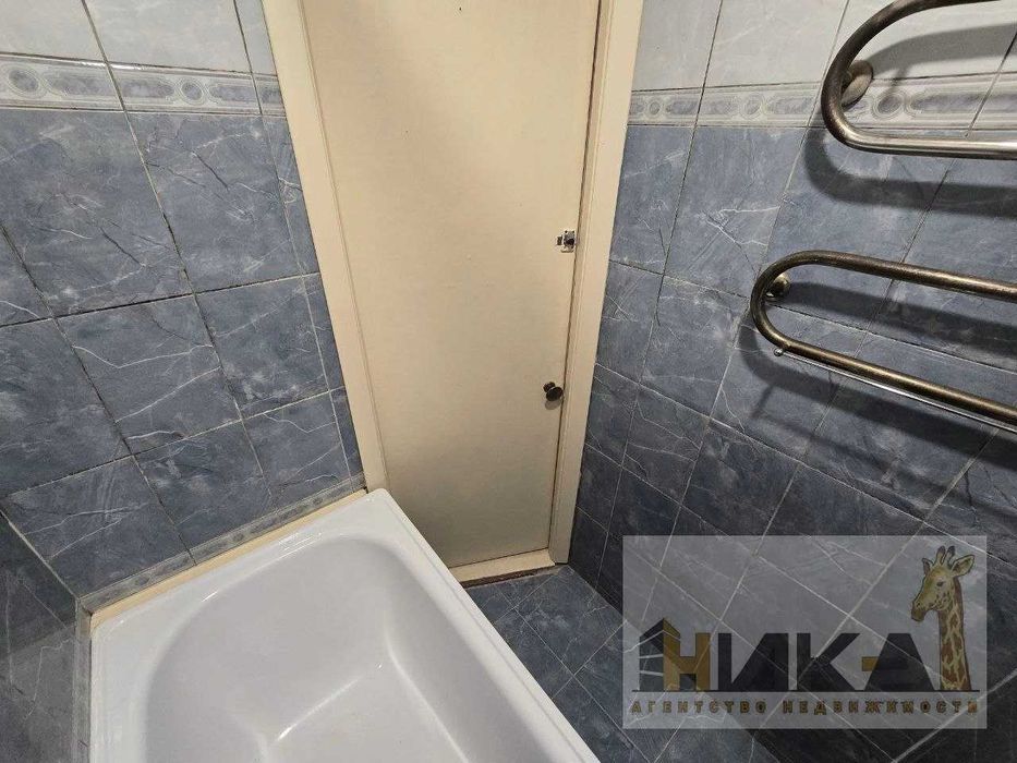 Продам 2-х кімнатну квартиру вул. Лахтінська