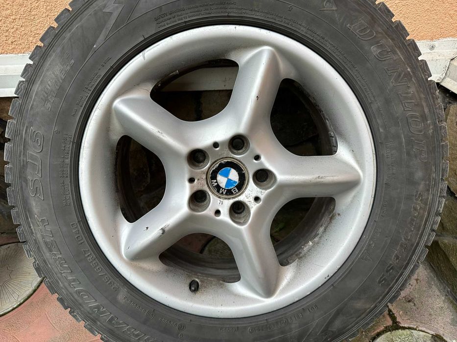 Оригінальні диски BMW Star spoke 57 (71/2JX17 ET:40) + зимові шини