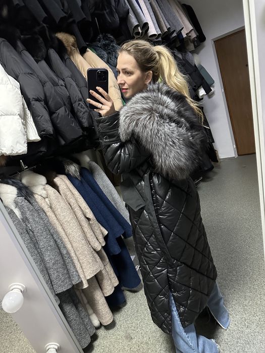 Новинка Зимова довга куртка тренч з капюшоном і хутром чорнобурки