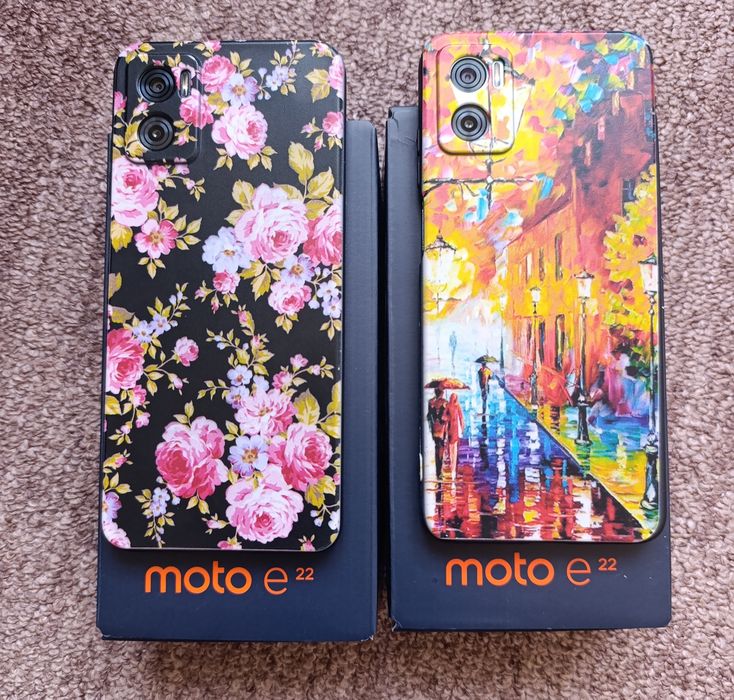 Dwa telefony Motorola E22 4+64G
