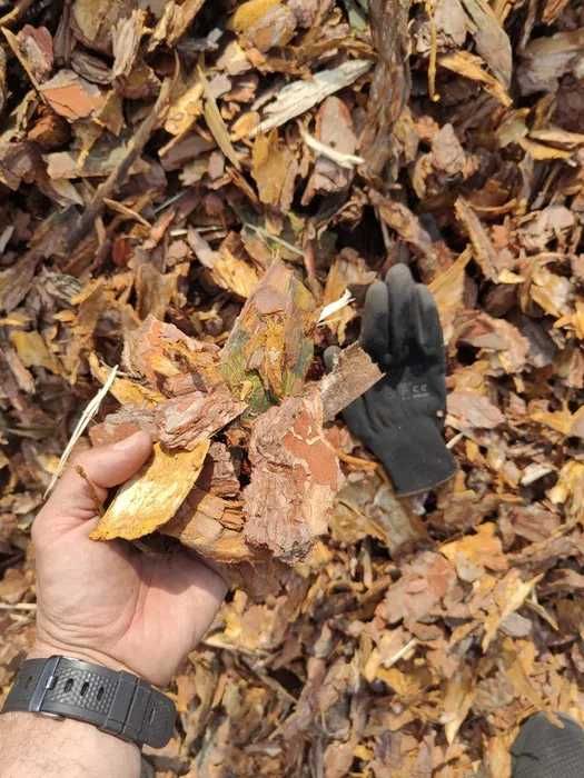 Kora Sosnowa średnio gruba do ściółkowania Próchnica do zakwaszania