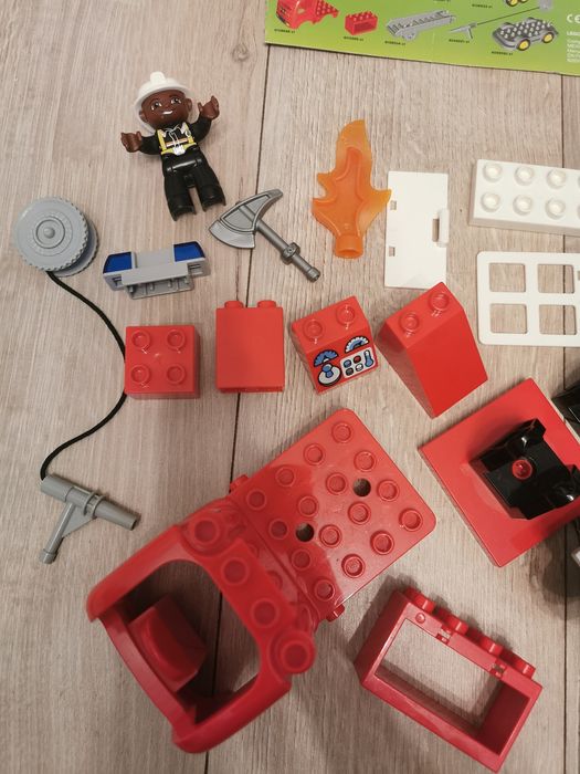 Lego Duplo wóz strażacki 10592