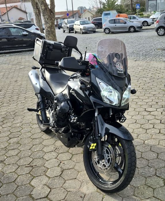 Suzuki vstrom DL 650.