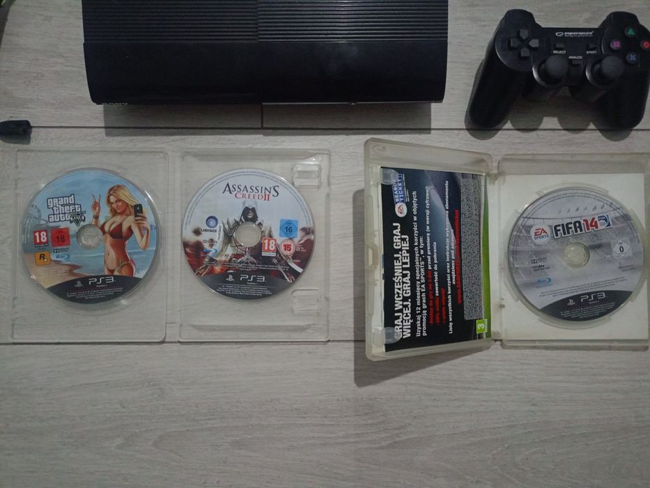 PS3 Super Slim + 2 pady + GTA V | Zestaw gotowy do gry