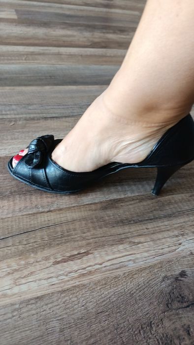 Buty na obcasie 36