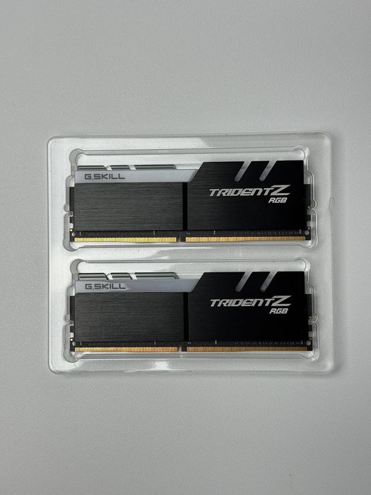 Оперативна пам'ять G.Skill Trident Z RGB DDR4 DIMM 2x16GB 3200MHz CL16