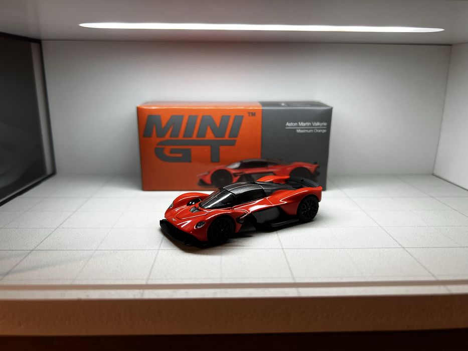 Aston Martin Valkyrie Mini GT