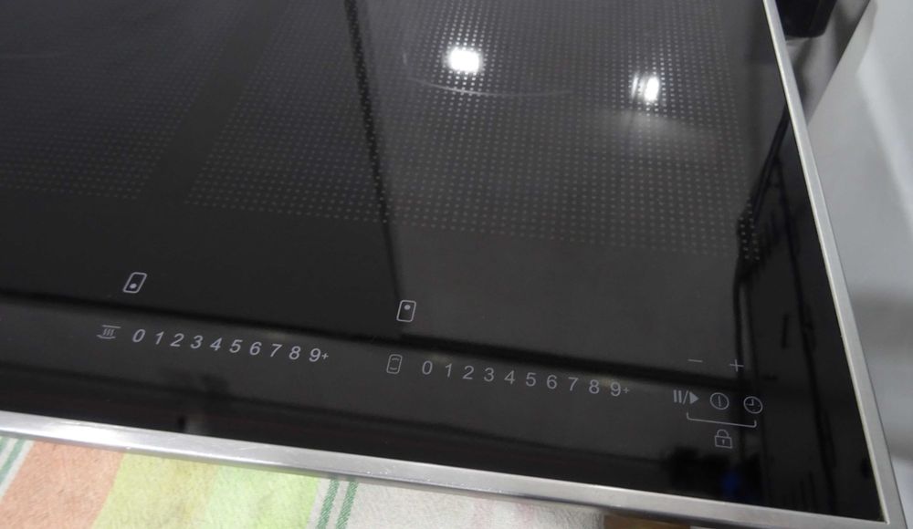 Płyta indukcyjna Miele KM 6366,  szerokość 80cm,  6 pól grzewczych