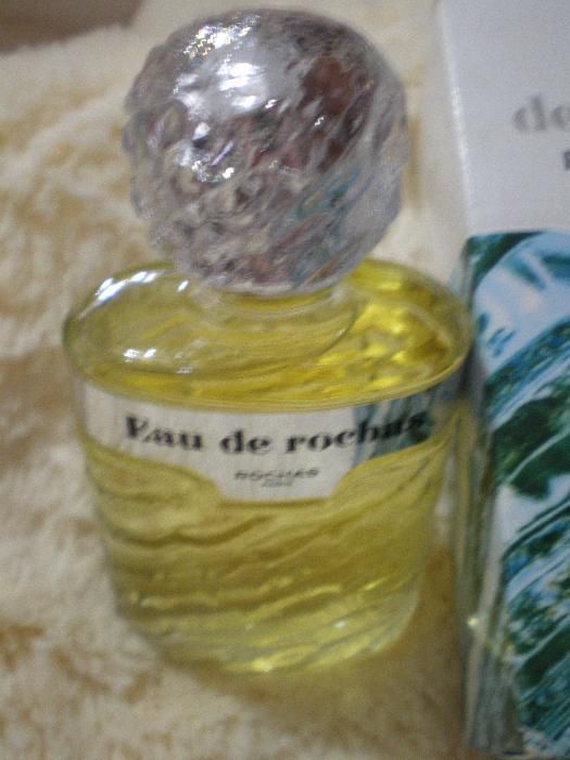 Eau de Rochas original na embalagem