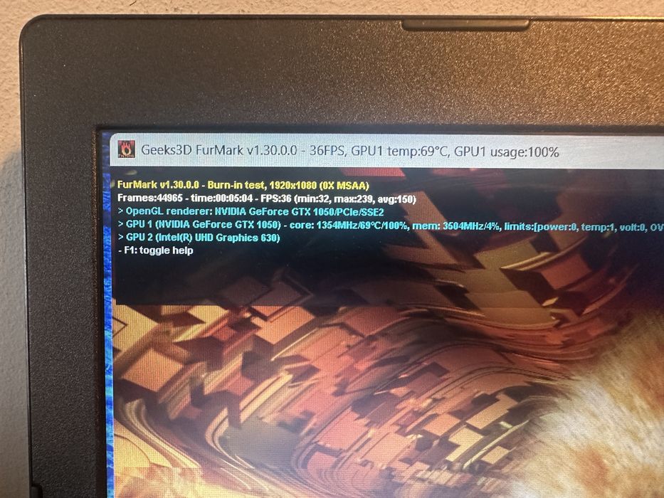 Продам игровой ноутбук Lenovo Ideapad 330-15ICH I7-8750H/gtx 1050 новая батарея