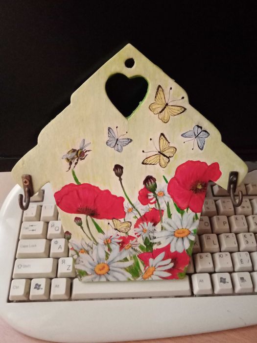 Ключница настенная. Дерево.